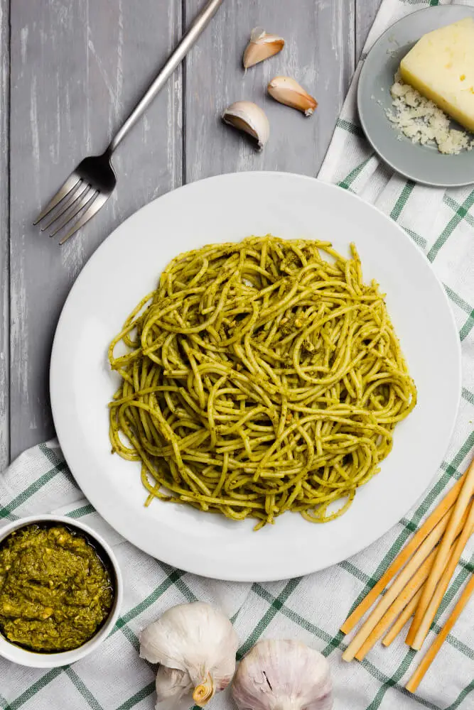 Delicious Green Spaghetti